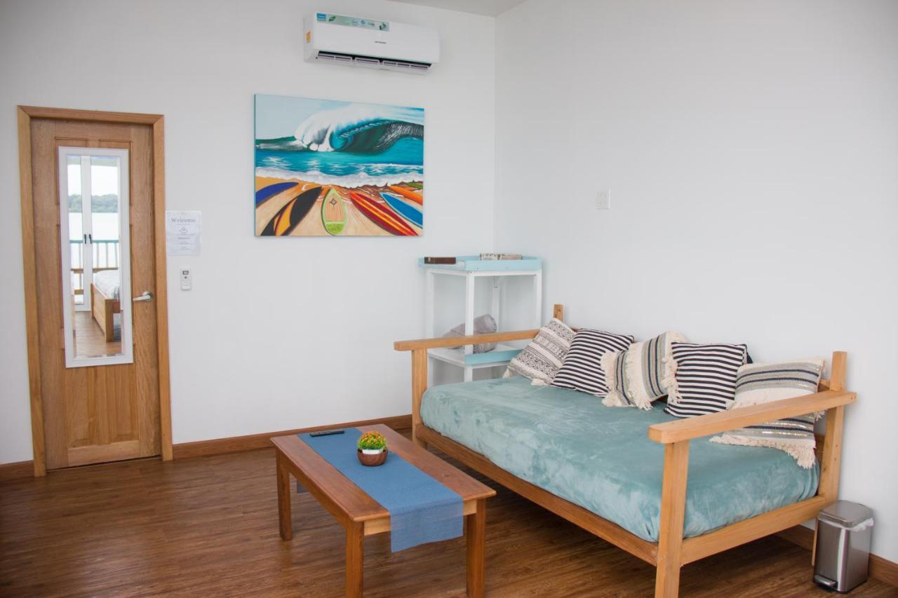 Chango'S Apartments Bocas del Toro Exterior photo