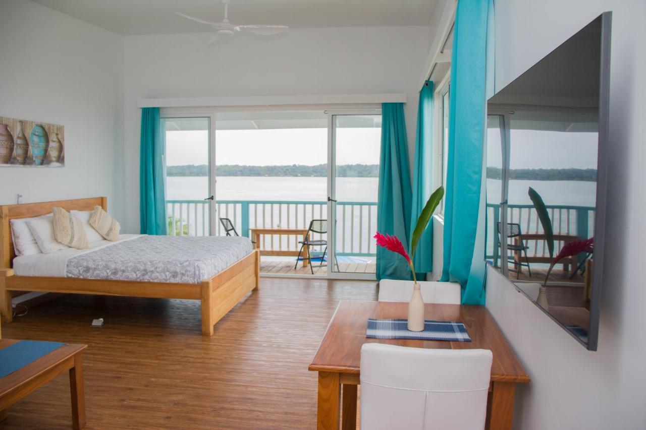 Chango'S Apartments Bocas del Toro Exterior photo