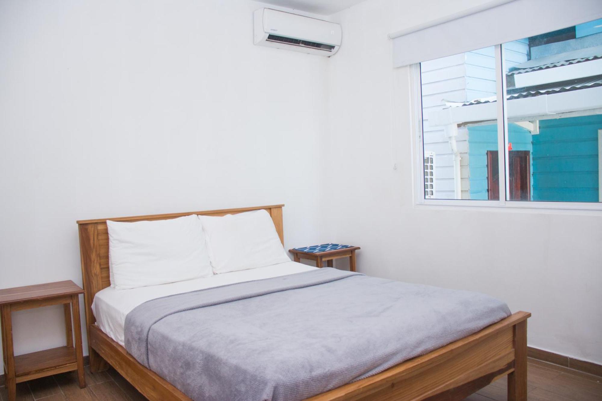 Chango'S Apartments Bocas del Toro Exterior photo
